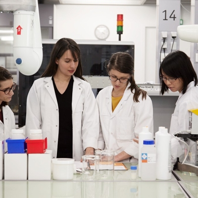 For Girls in Science FWIS L'Oréal